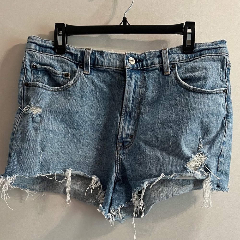 Abercrombie & Fitch size 14 mom fit high waisted denim shorts, like-new